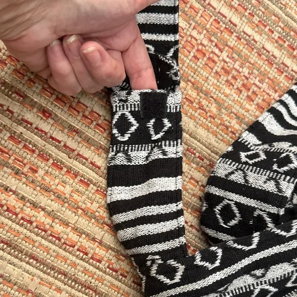 ❤️Chic Black and White Geometric Crossbody Bag - Picture 7 of 8